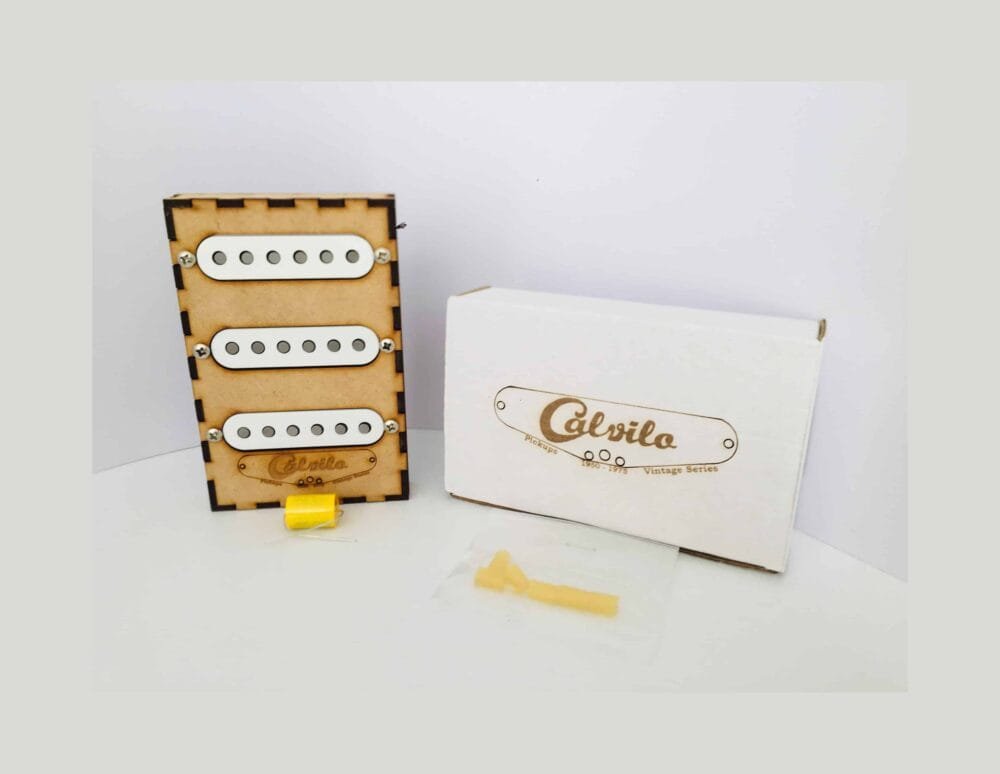 Battipenna precablato Set di Precablato Alnico V Pickguard per La Chitarra di Stratocaster con 11 Viti Strumenti Musicali Accessori battipenna Caricato