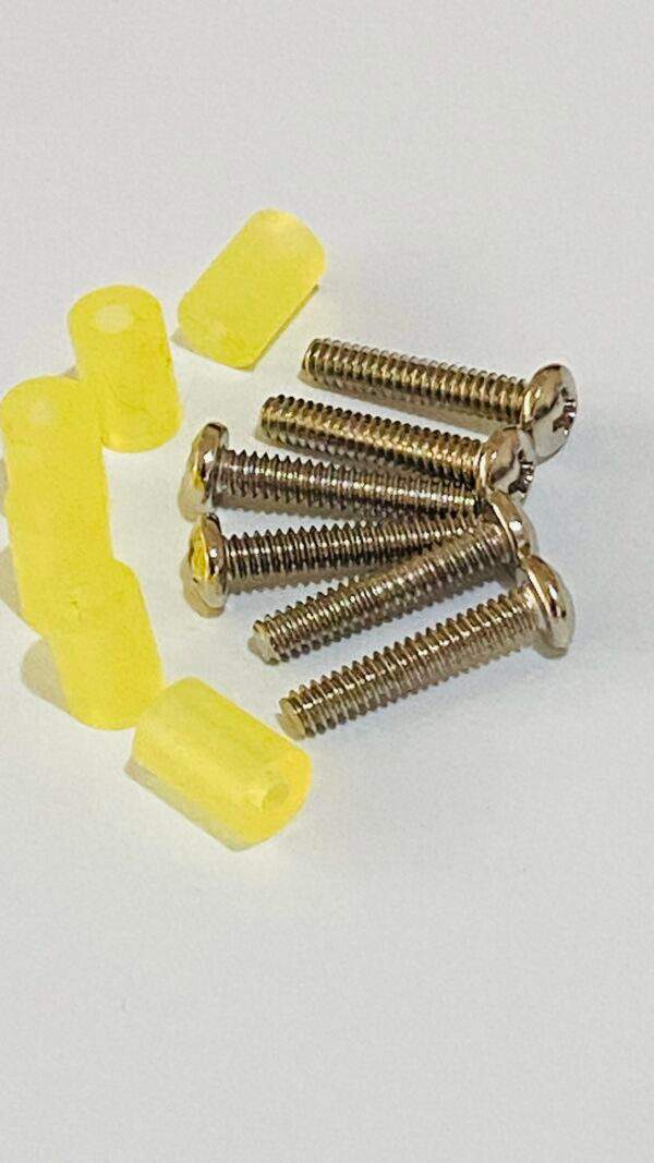 Tornillos y Ruber Tubing para montaje de pickups Stratocaster American (Genérica) - Image 3
